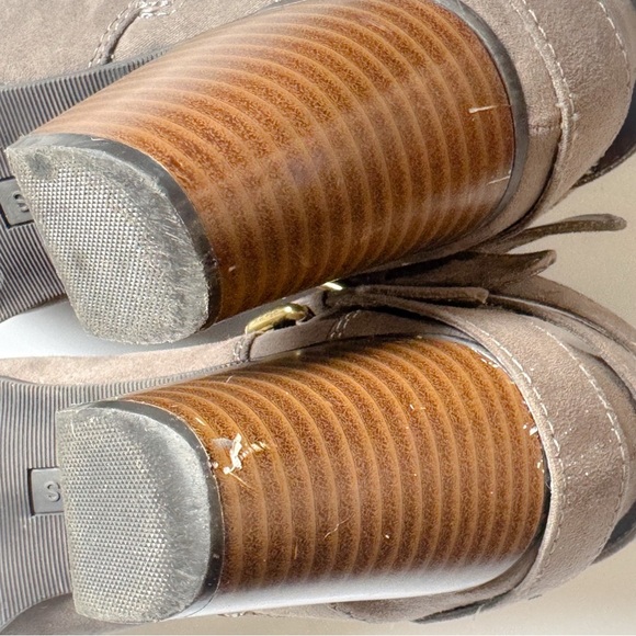 Express buckle suede chunky heel ankle boot/ bootie ❤️ - Picture 10 of 10